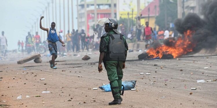 Guinea: At least two killed in anti-junta protests on eve of coup anniversary