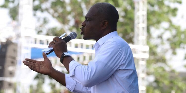 DR Congo opposition leader Fayulu confirms presidential candidacy