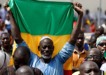 Malians celebrate army’s capture of northern town of Kidal