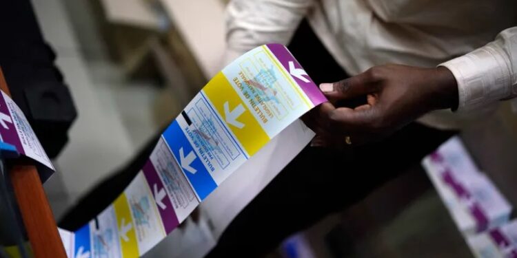 DR Congo: Voters in Lumbubashi lament long delays