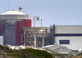 South Africa opts for nuclear power as part of measures to address electricity crisis