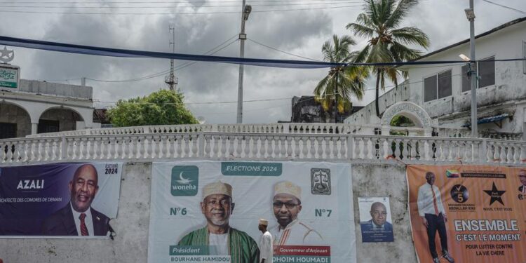 Comoros: Polls open as President Assoumani seeks fourth term