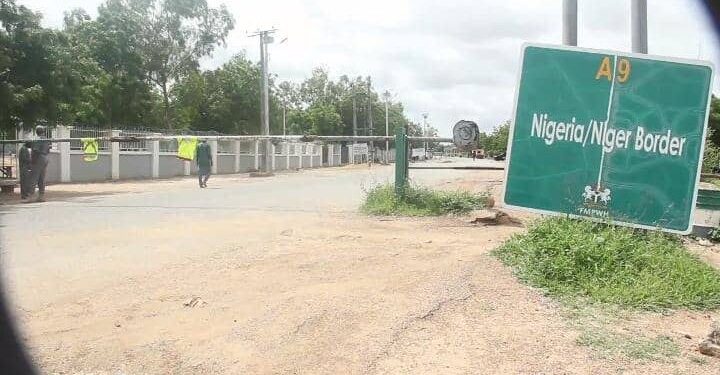 Nigeria reopens borders with Niger