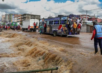 Floods cause widespread devastation in Kenyan capital Nairobi
