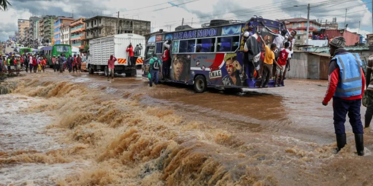 Floods cause widespread devastation in Kenyan capital Nairobi
