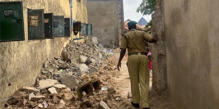 More than 100 inmates escape after rain damages Nigerian prison