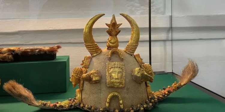 Asante gold artefacts: Ghana’s ‘crown jewels’ looted by British finally put on display