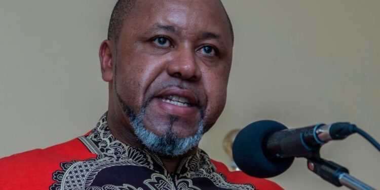 Malawi court drops corruption charges against vice president