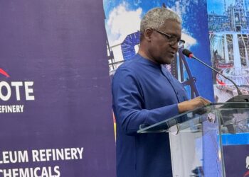 Nigerian lawmakers mediate rift with Africa’s richest man