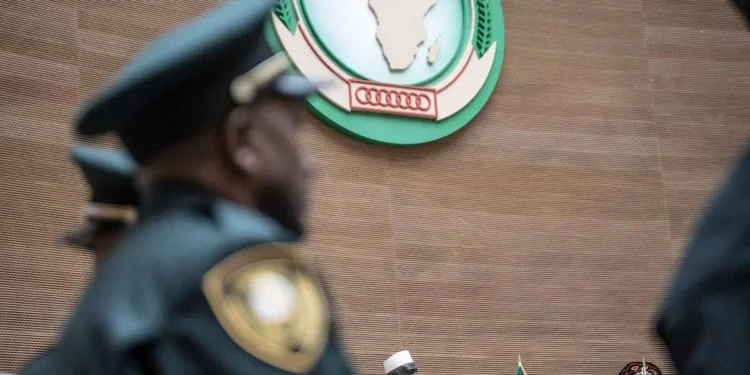 What is hindering the African Union in the Sudan War?