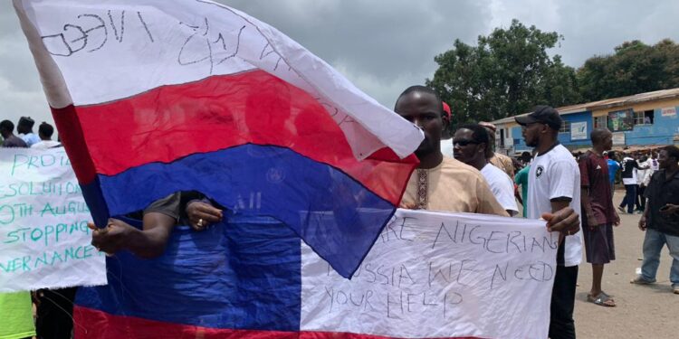 Nigeria detains tailors who made Russian flags for anti-government protests