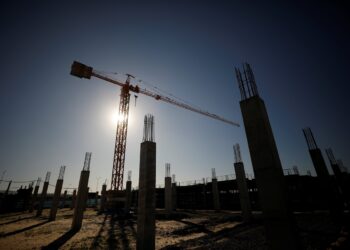 S.Africa minister says ‘construction mafias’ are scaring away investors