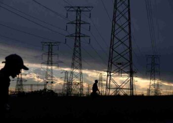 Amidst technical glitches, Zimbabwe braces for extended power outages
