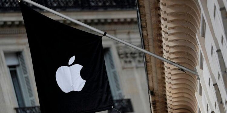 Apple says it told suppliers earlier this year to stop buying its minerals from DR Congo