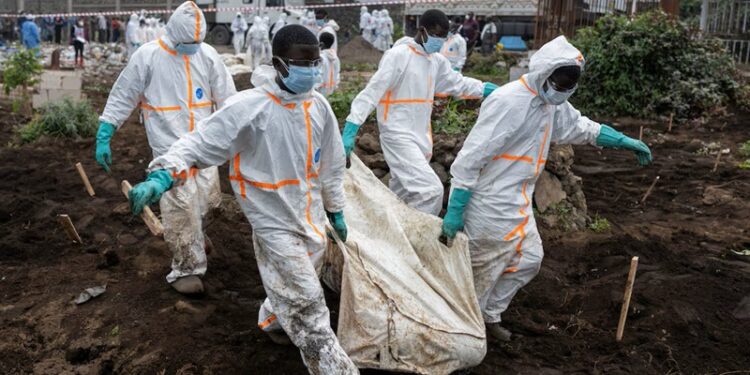 East Congo city of Goma rushes to bury bodies after rebel offensive