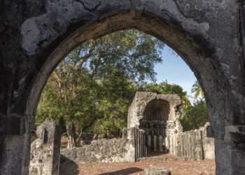 Songo Mnara: Ancient Trading City and Swahili’s Forgotten Treasure