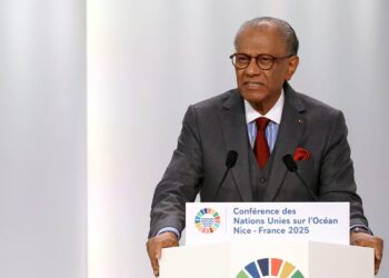 Mauritius central bank governor agrees to resign