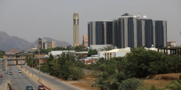 Nigeria’s overnight lending rate falls 100 bps on excess liquidity, policy shift
