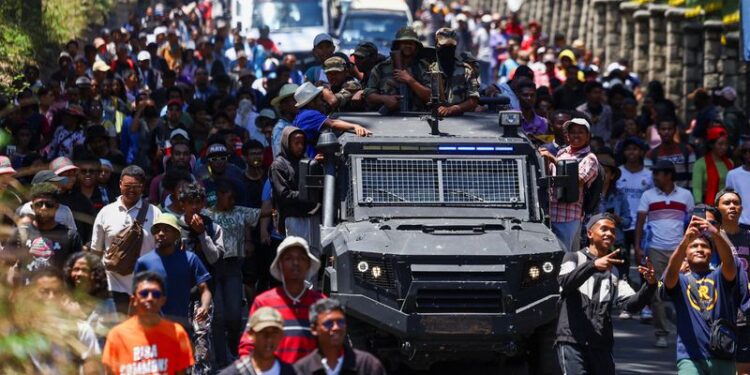 Madagascar’s president has left the country on French military plane – French radio RFI