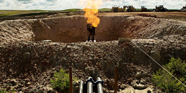 South Africa to lift shale gas moratorium this month