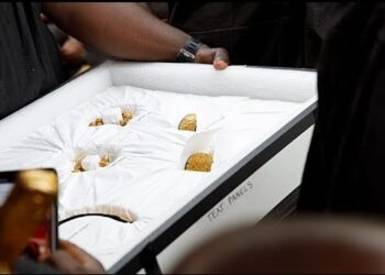 Britain and South Africa hand back Ghanaian royal artefacts