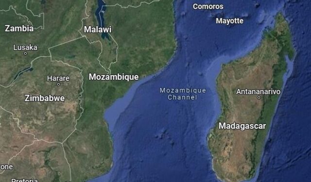 Maputo halts Mozambique Channel shipping amid storm fears