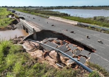 Torrential rains paralyse roads in Mozambique’s Nampula