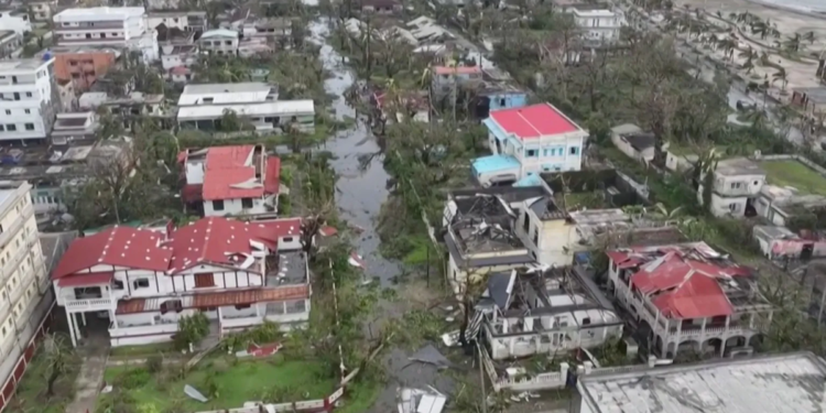 Cyclone Gezani tears through Madagascar, killing at least 20