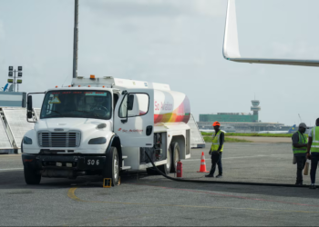 Nigeria caps jet fuel prices to avert airline disruptions