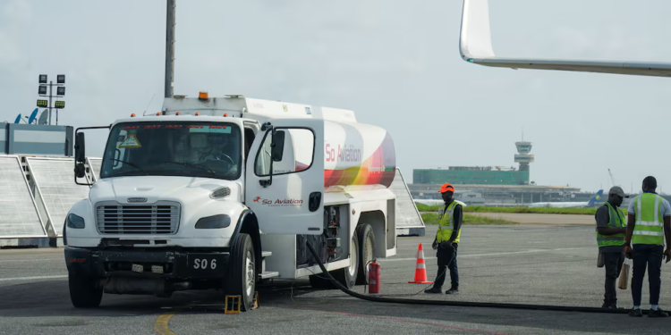 Nigeria caps jet fuel prices to avert airline disruptions