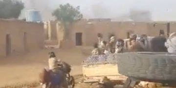 Insurgents stage coordinated attacks on army positions across Mali