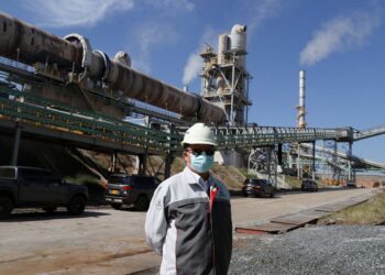 Zimbabwe adds freight rail option to lithium export gateway