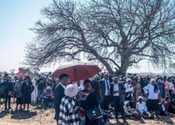 Thousands attend funeral for Zimbabwe family murdered in Britain