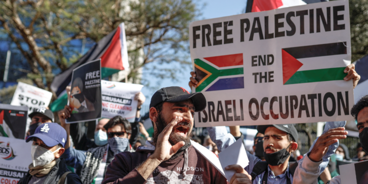 Afrique du Sud : des centaines de personnes se joignent à la marche pro-palestinienne à Johannesburg