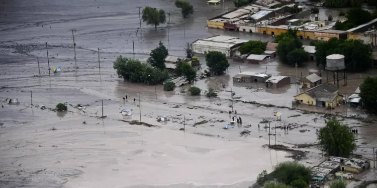 Afrique du Sud : six morts et 10 disparus dans des inondations
