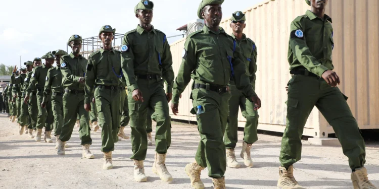 Al-Shabab combat l'armée somalienne pour le contrôle d'une base militaire stratégique