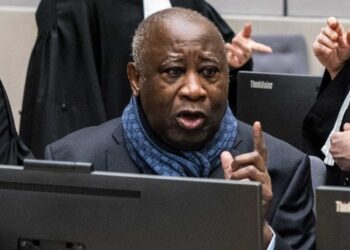 Assez, dit Gbagbo: le retour politique par la rue