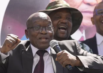 Comment l'ancien dirigeant sud-africain Zuma s'est retourné contre ses alliés et est devenu un ennemi surprise des élections