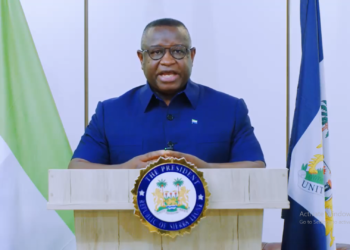 La biographie du président de la Sierra Leone, Julius Maada, aborde la tentative de coup d'État