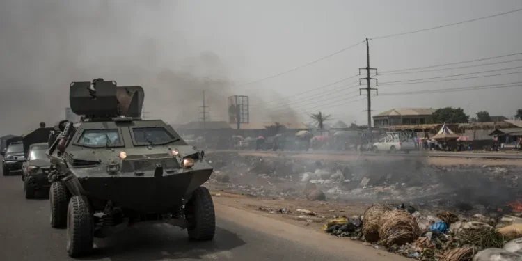 Des hommes armés tuent 30 personnes lors d'une attaque « violente » dans le sud-est du Nigéria, selon une organisation de défense des droits humains.