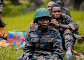 Des soldats congolais fuient vers le Rwanda après la prise de Goma par les rebelles du M23