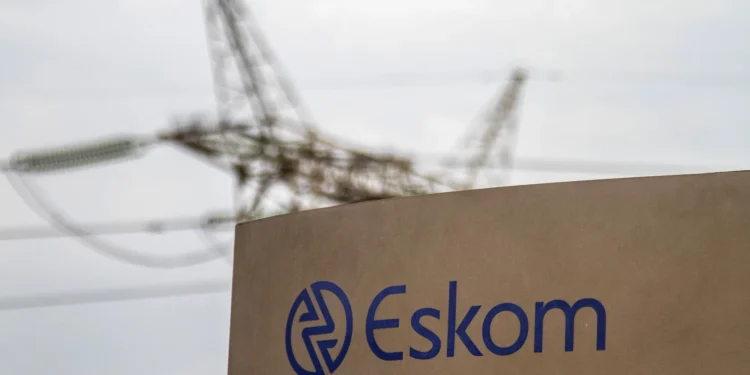 Eskom, la compagnie sud-africaine d'électricité, espère devenir rentable en 2025 après une perte de 3 milliards de dollars
