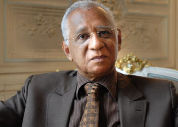 Henri Lopes, écrivain et homme politique congolais, décède en France