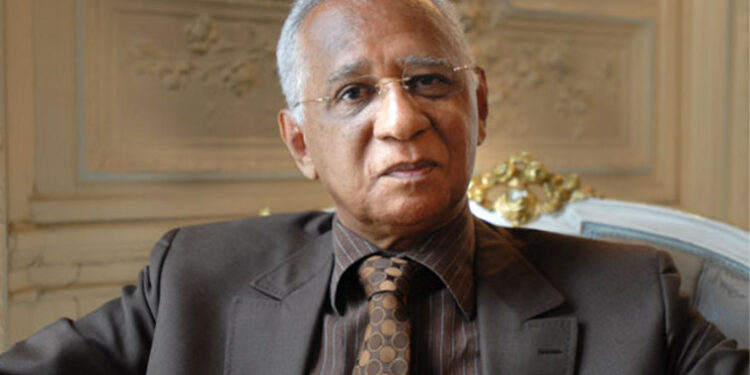 Henri Lopes, écrivain et homme politique congolais, décède en France