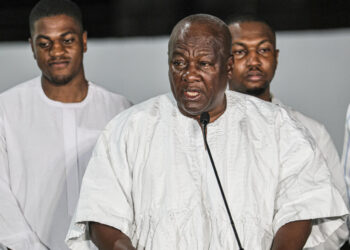 John Dramani Mahama revient à la présidence du Ghana en s'engageant à redresser l'économie