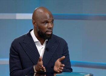 Kémi Séba annonce sa candidature à l’élection présidentielle de 2026 au Bénin