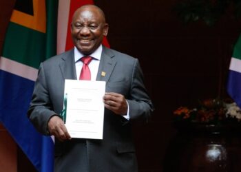 L'Afrique du Sud avance dans la mise en œuvre du projet de loi sur la santé nationale malgré la résistance