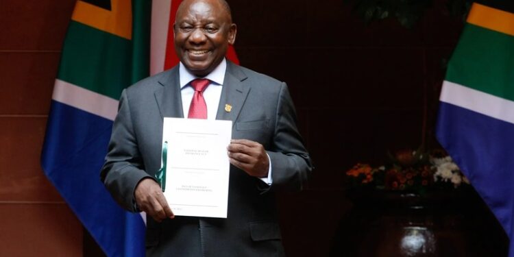 L'Afrique du Sud avance dans la mise en œuvre du projet de loi sur la santé nationale malgré la résistance