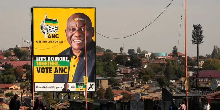 L'Afrique du Sud va enquêter pour savoir si les poursuites pour les crimes de l'apartheid ont été bloquées