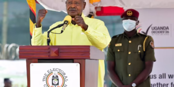 L'Ouganda autorise Museveni et Bobi Wine à s'affronter à l'élection présidentielle de 2026